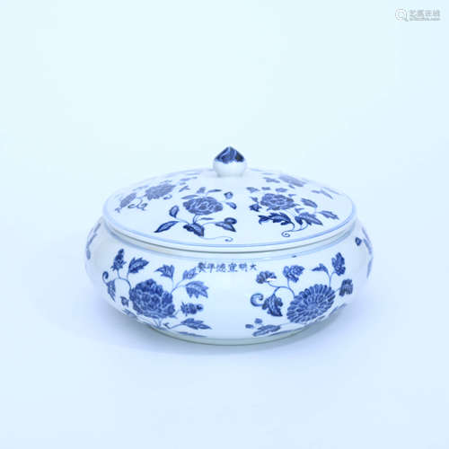 A Chinese Blue and White Floral Porcelain Brush Washer