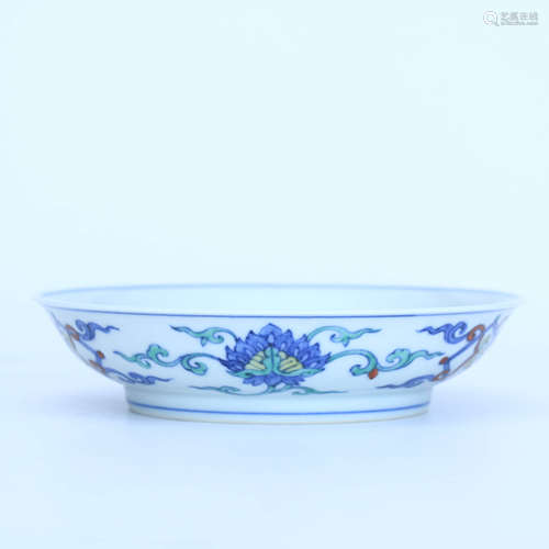 A Chinese Doucai Floral Porcelain Plate