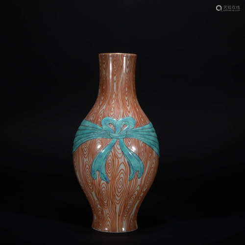 A Chinese Wood Grain Glazed Porcelain Vase