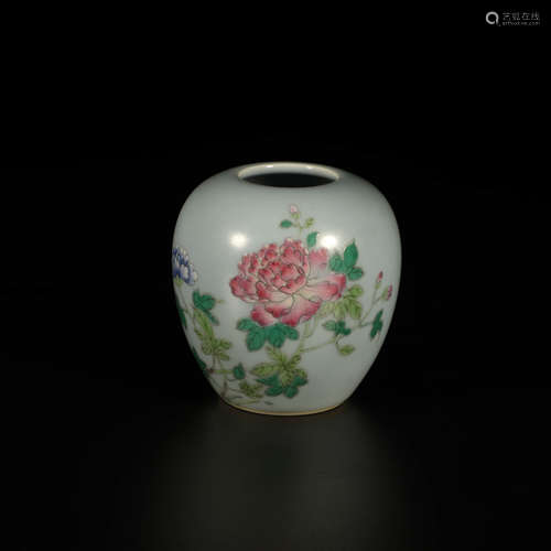 A Chinese Famille Rose Floral Porcelain Water Pot