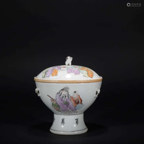 A Chinese Famille Rose Porcelain Pot