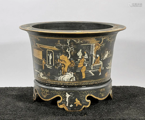 Chinese Painted Porcelain Jardiniere