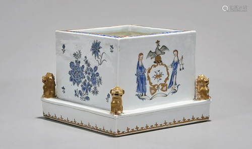 Chinese Glazed Porcelain Western-Style Planter