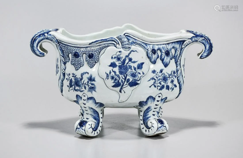 Chinese Blue and White Porcelain Footed Planter