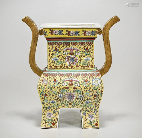 Chinese Enameled Porcelain Vessel