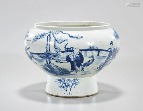 Chinese Blue and White Porcelain Vessel