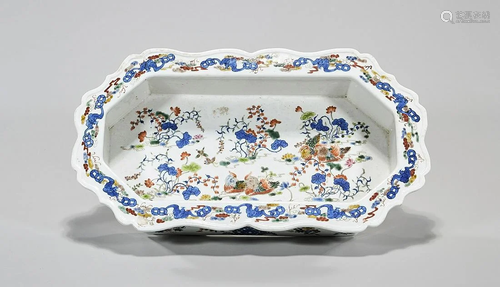 Chinese Wucai Porcelain Basin