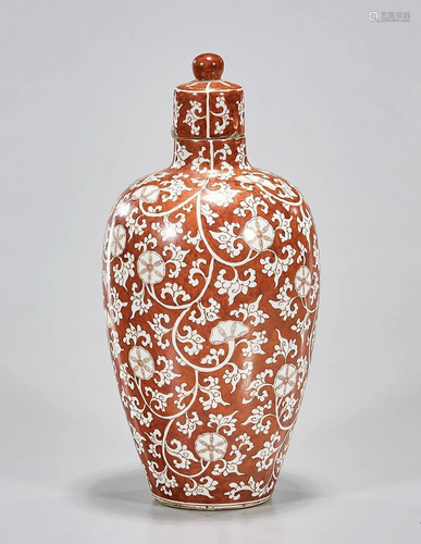 Chinese Porcelain Covered Vase