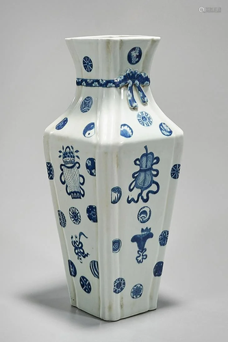 Chinese Blue and White Porcelain Four-Faceted Vase