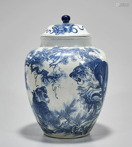 Chinese Blue and White Porcelain Covered Jar