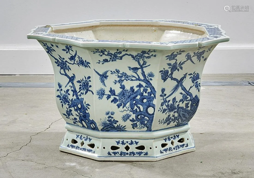 Chinese Blue and White Porcelain Octagonal Jardiniere