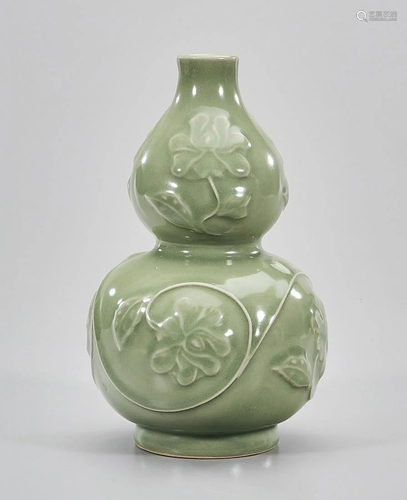 Chinese Celadon Glazed Porcelain Double Gourd Vase