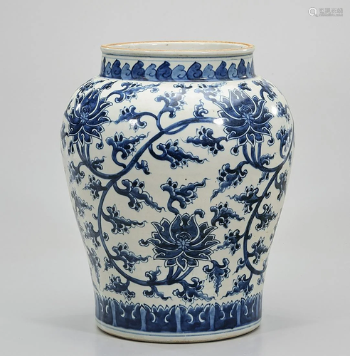 Chinese Blue and White Porcelain Vase