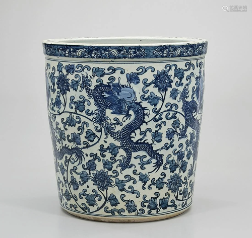 Chinese Blue and White Porcelain Jardiniere