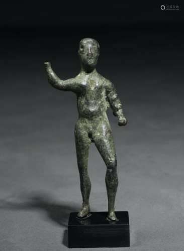 Statuette d'Hercule nu, debout, brandissant le bra…