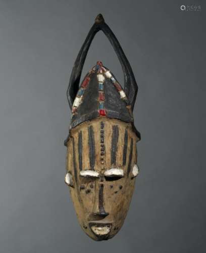 Urhobo Nigeria Bois. H. 48 cm Beau masque de forme…
