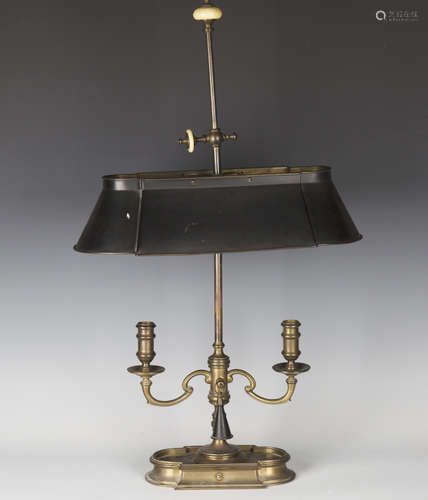 A good late 20th century reproduction Regency style brass twin-light student's lamp with