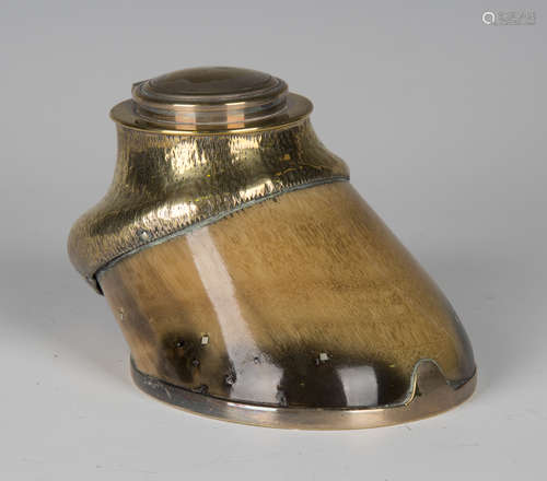 An Edwardian brass mounted horse hoof inkwell, the hinged lid detailed 'Red Lancer 1882-1902', the