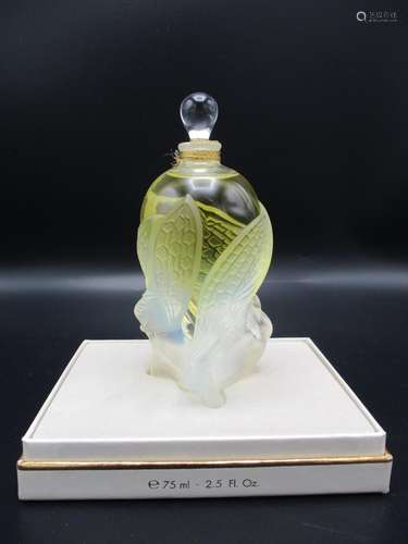 A Lalique Limited Edition perfume, 2002 Flacon Collection, 'Les Elfes', etched to underside