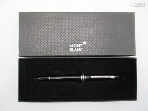 A Montblanc Meisterstruck Pix resin fineliner pen, with silver banding, in original box