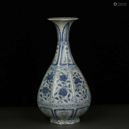 chinese blue and white porcelain octagonal vase