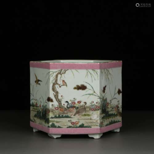 chinese famille rose porcelain hexagonal brush pot