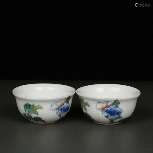 pair of chinese dou cai porcelain cups