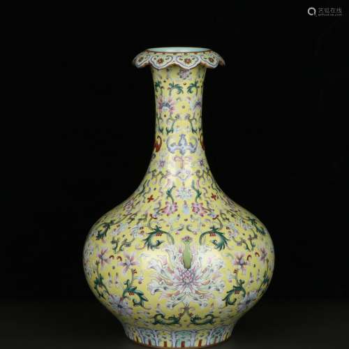 chinese yellow-ground famille-rose porcelain vase