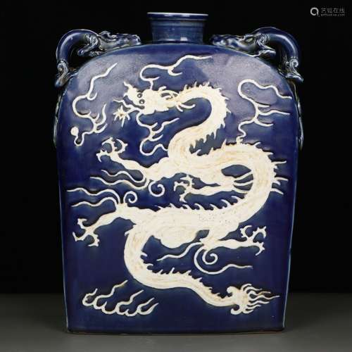 chinese underglazed blue porcelain 