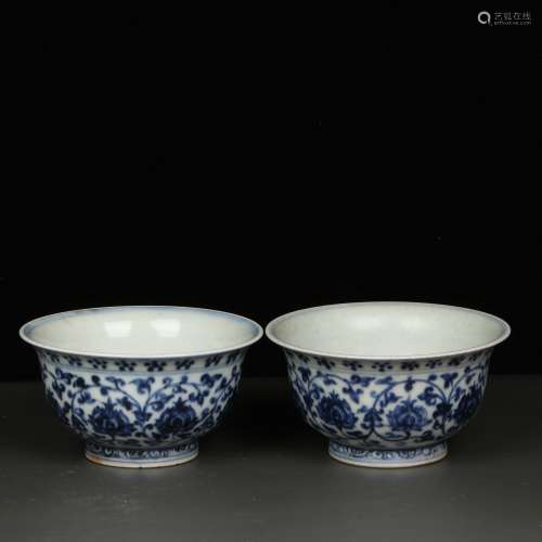pair of chinese blue and white porcelain bowls