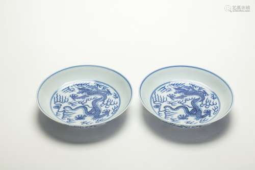 pair of chinese blue and white porcelain 
