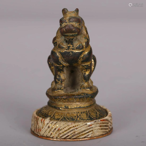 A Bronze Auspicious Beast Ornament