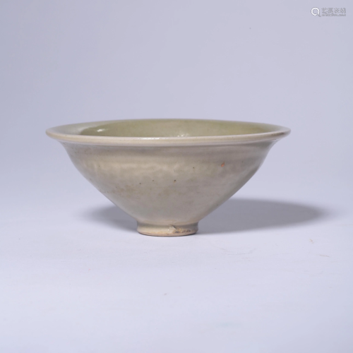 A Yaozhou Kiln Moulded Celadon Glazed Floral Porcelain