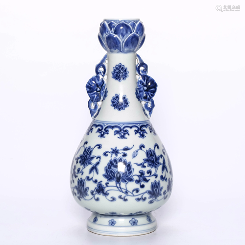 A Blue And White â€˜Interlocking Lotusâ€™ Porcelain