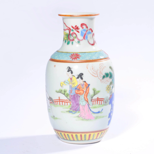 A Famille Rose Porcelain Lantern-shaped Vase