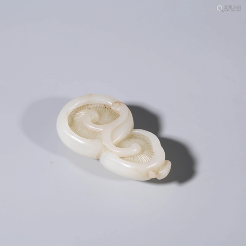 A Carved Lucid Ganoderma Jade Ornament