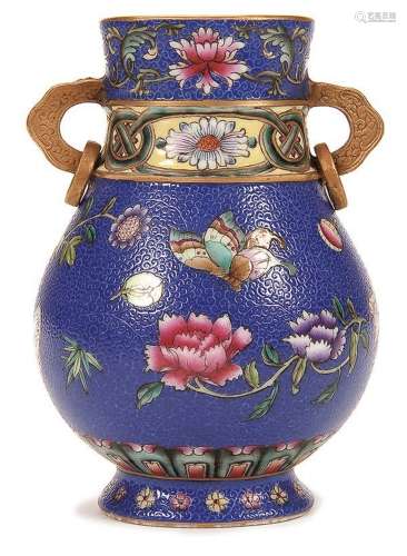 Fine Chinese Famille Rose Enameled Porcelain Vase