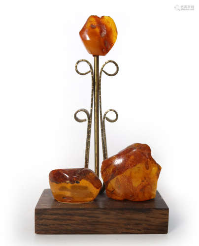 Three-Piece Amber Pendant Table Stand