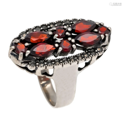 Garnet ring in silver 925/000