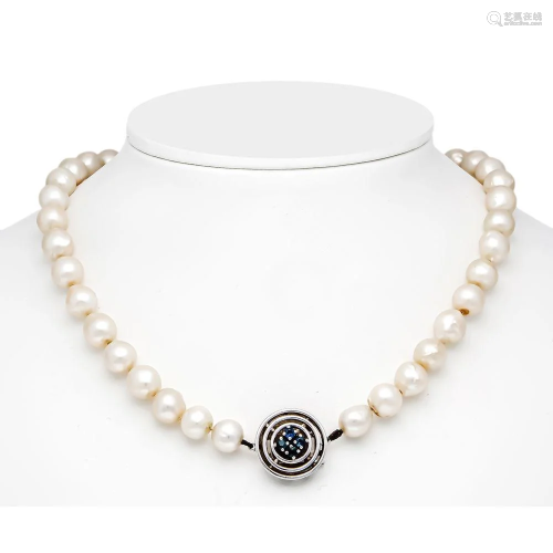 Pearl necklace with buckle WG