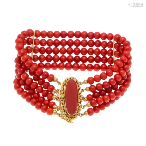 Coral bracelet with box clasp