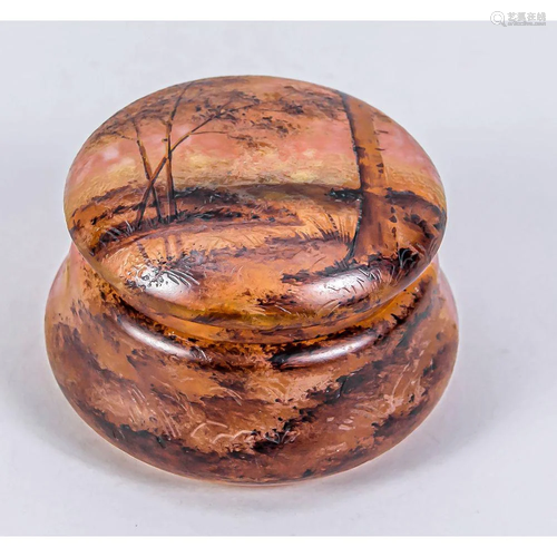 Round lidded box, 20th century