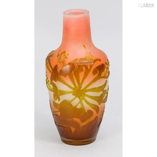 Vase, beginning 20th century,
