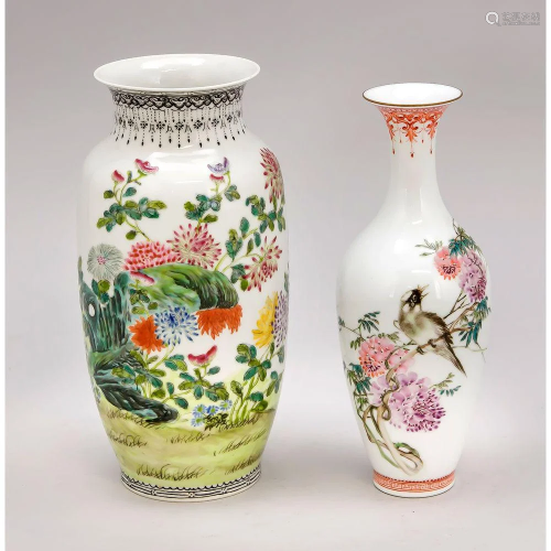 2 Famille-Rose Eggshell Vasen,