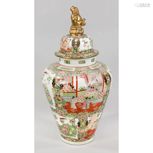 Famille-Rose-Bodenvase, China,