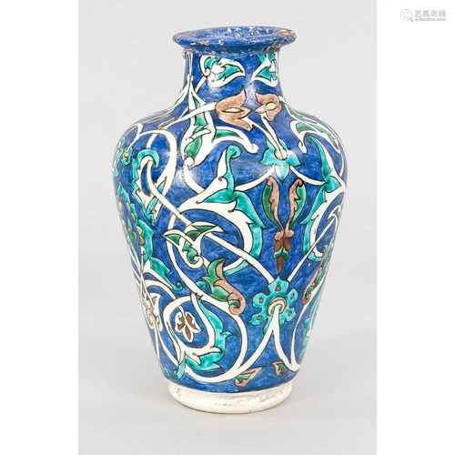 Iznik-Vase, Alter unbekannt. S