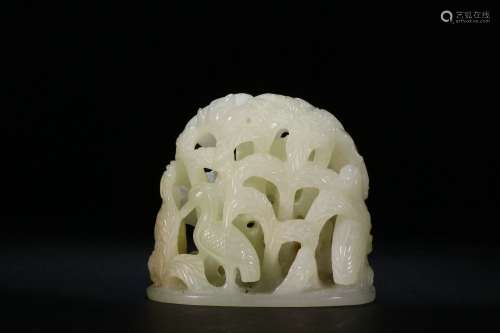 Old Collection ：A Hetian Jade Hollowed-out Ornament with Crane Design