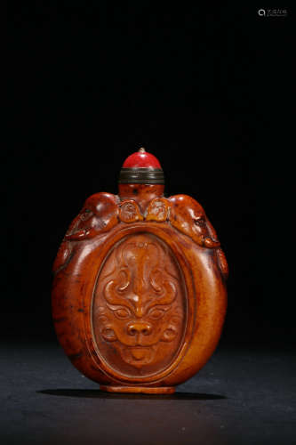 Old Collection：An Antler Snuff Bottle with Animal-Mask Design