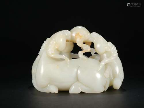 Seventeenth Century：A Hetian Jade Ornament Represents Three Rams Bringing Bliss