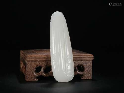 Old Collection ：A Guqin-shaped Hetian White Jade Pendant